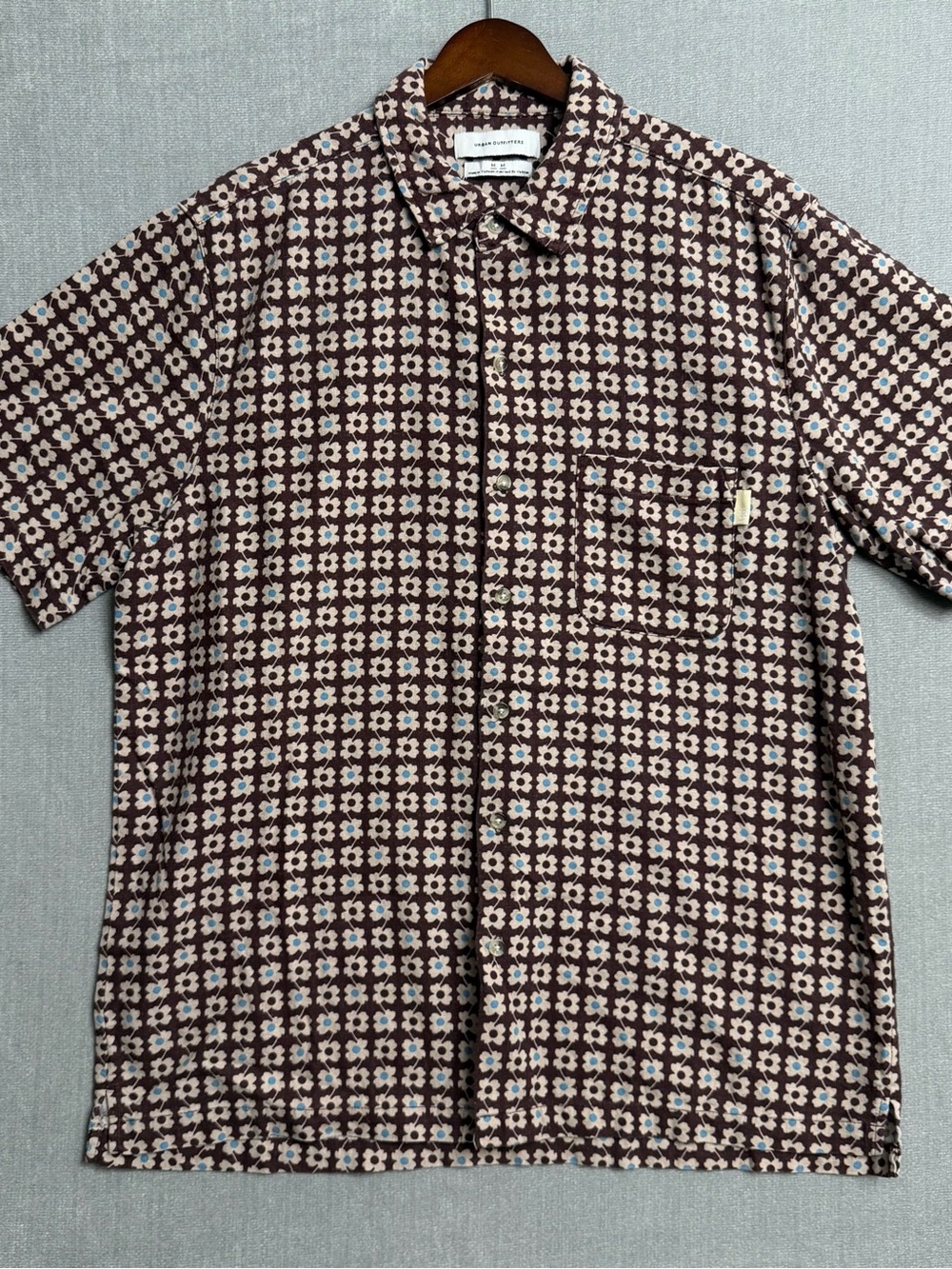 Urban Outfitters Men’s M Brown Daisy Floral Retro Button Up Shirt